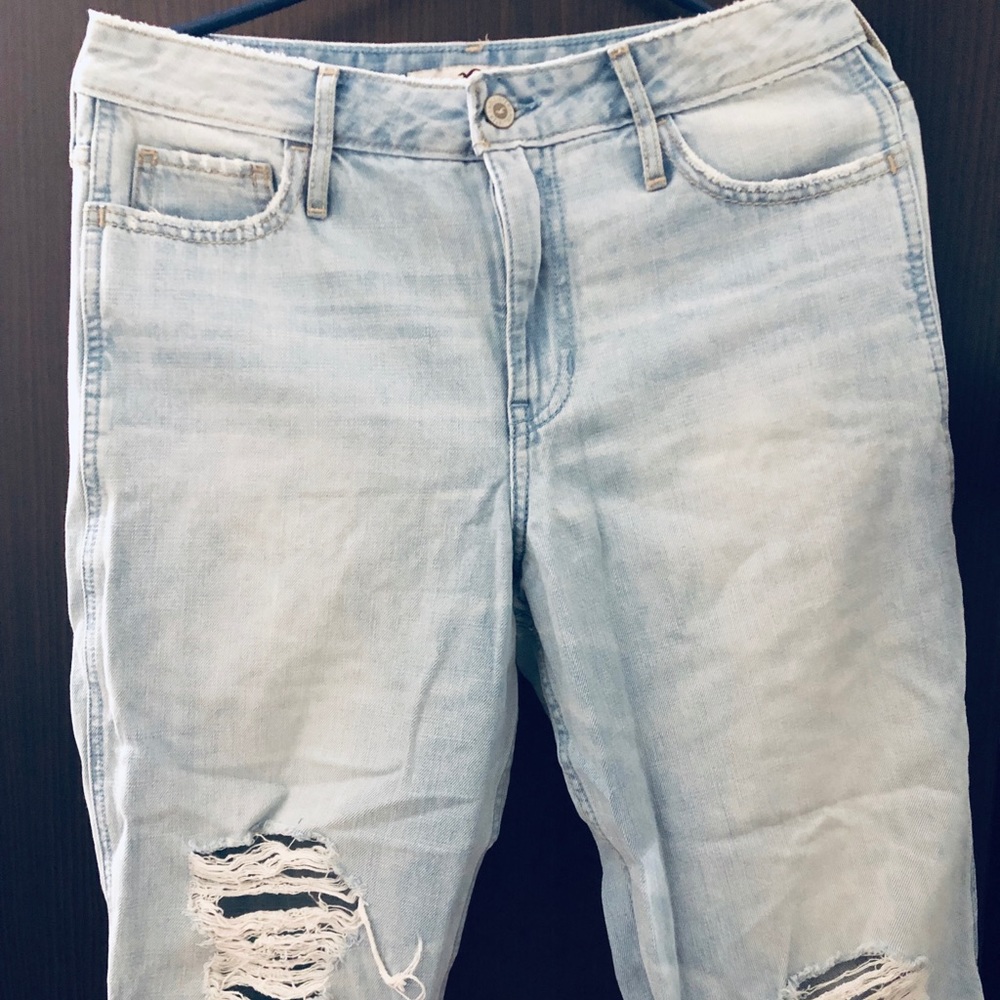 Light Blue Girlfriend Crop Jean